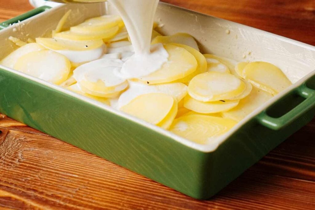 Creamy potato gratin dauphinois recipe – master the art of this decadent French potato bake 7 Creamy potato gratin dauphinois recipe – master the art of this decadent French potato bake