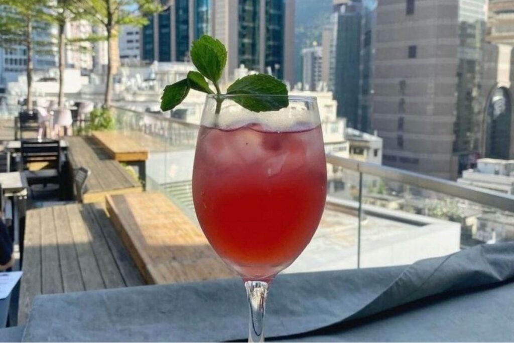 The best happy hours in Hong Kong to quench your thirst right now 4 Cadillac The best happy hours in Hong Kong to quench your thirst right now