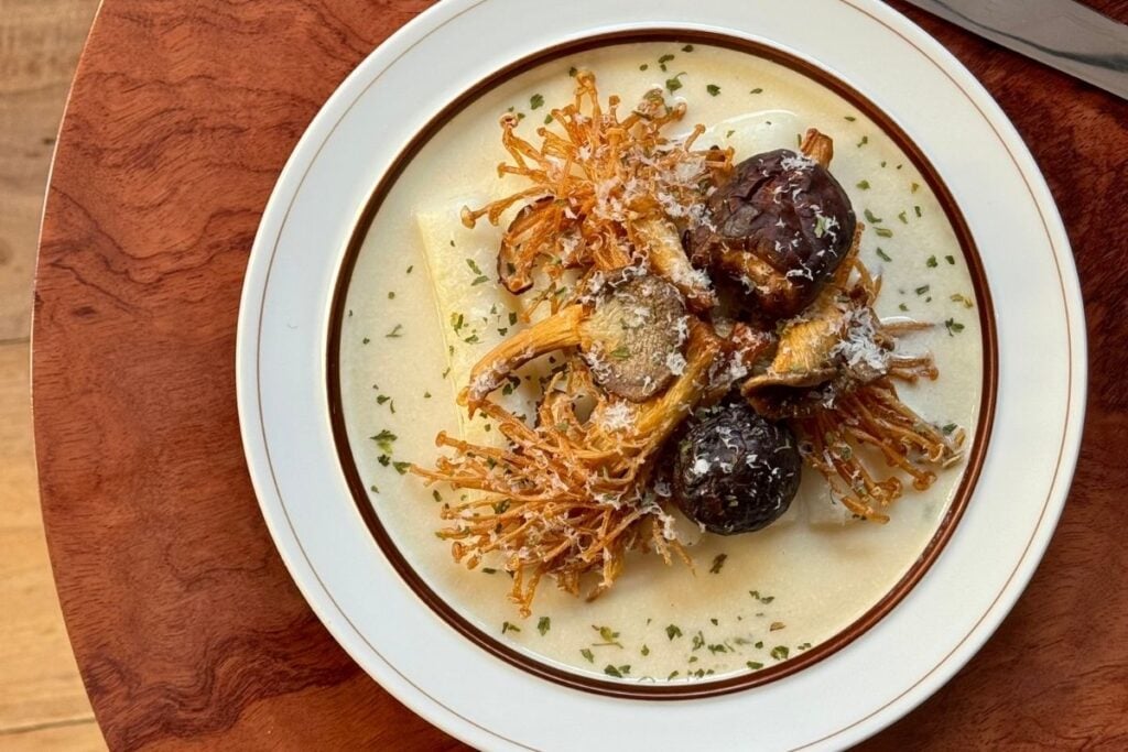 How Mujung Kang, co-founder of Jeonpo, Seoul Noodles, and Busan Night, has fed Hong Kong every type of Korean food 5 Mujung Kang Korean food in Hong Kong Gold Moon Restaurant Group Mason Pocket