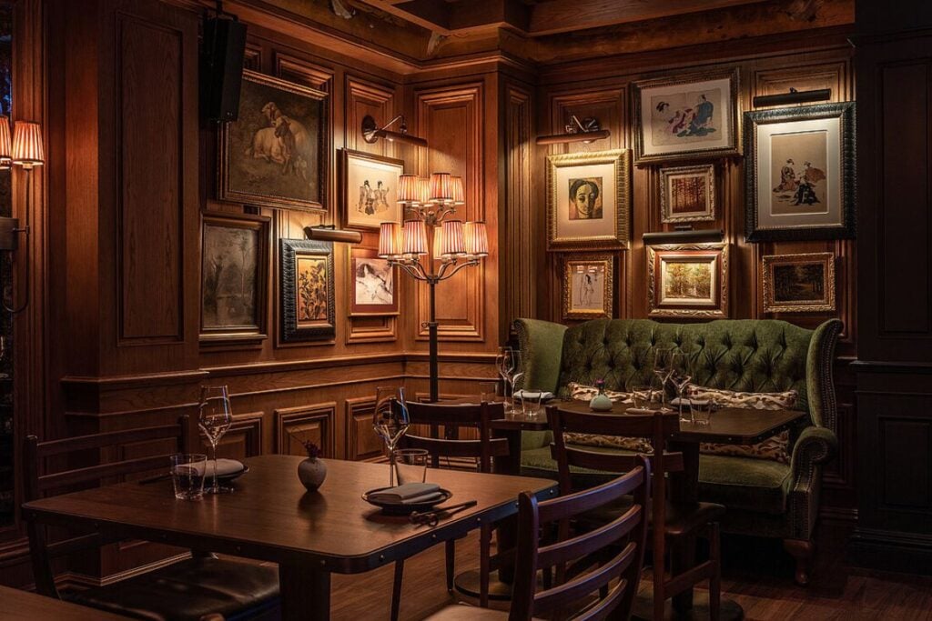 The 32 best bars in Hong Kong to visit in 2026, from dive bars to fine mixology 5 The Aubrey best bars in Hong Kong