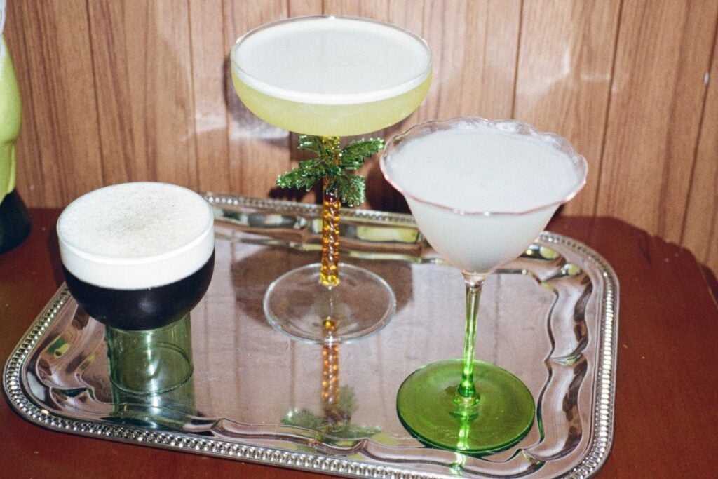 The 32 best bars in Hong Kong to visit in 2026, from dive bars to fine mixology 8 32 best bars in Hong Kong Montana