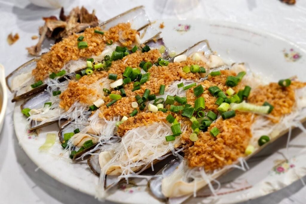 the best dai pai dongs hong kong cantonese food street eating Taiyuan Street Restaurant 