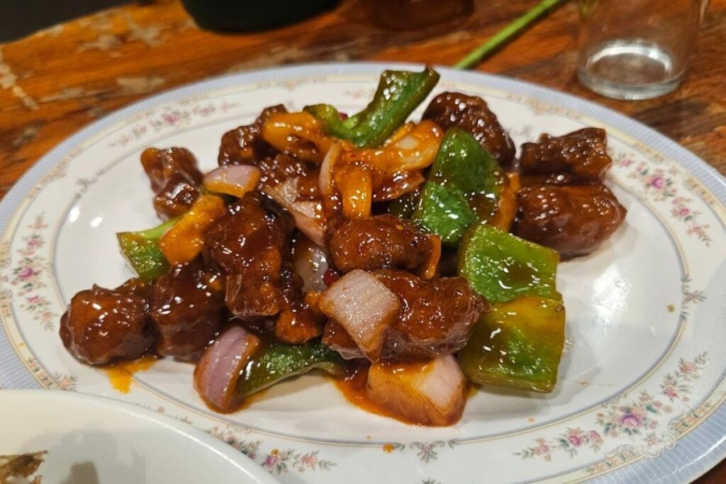 the best dai pai dongs hong kong cantonese food street eating Wing Fat Seafood Restaurant