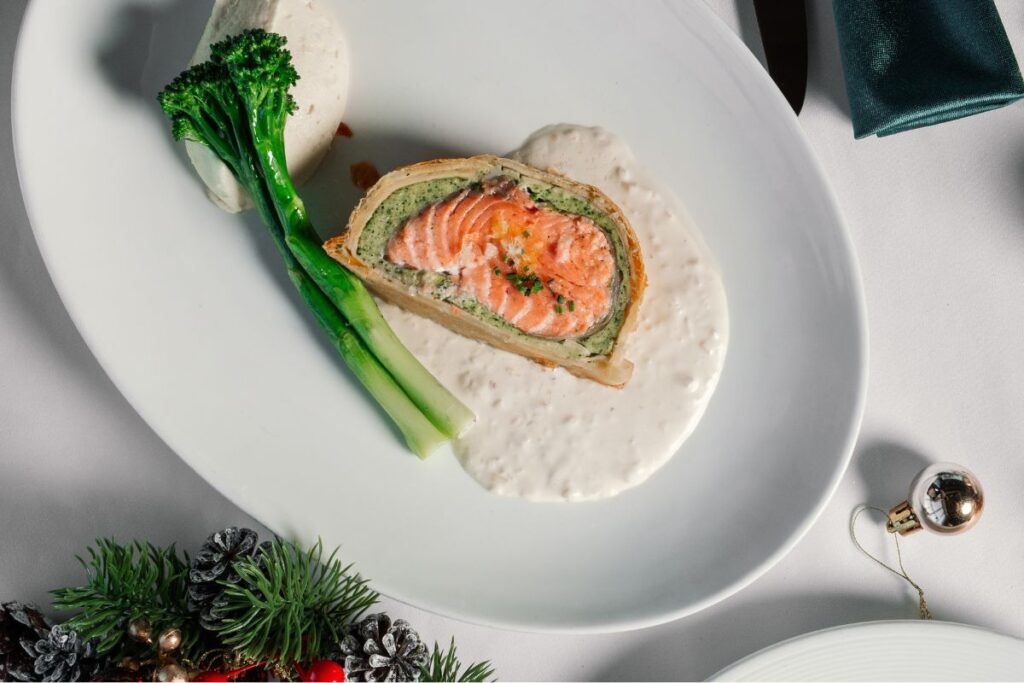 best New Year's Eve menus parties Hong Kong Wooloomooloo salmon wellington