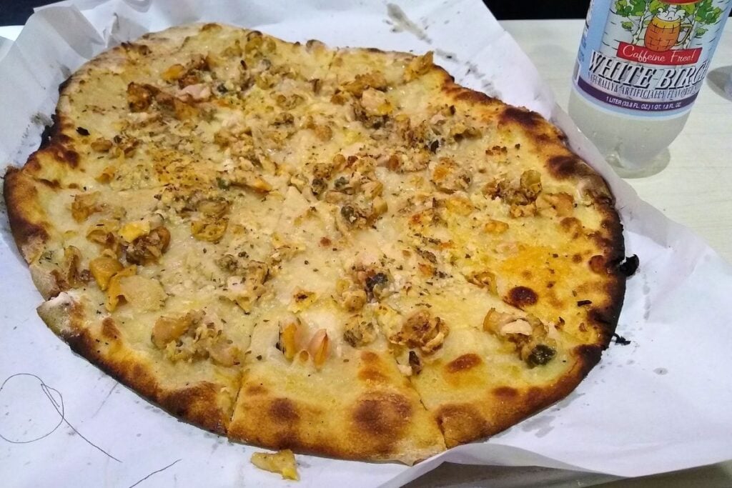 types of pizza found worldwide New Haven apizza