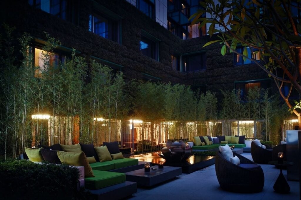 The best happy hours in Hong Kong to quench your thirst right now 13 Foodie and happy hour, Hong Kong